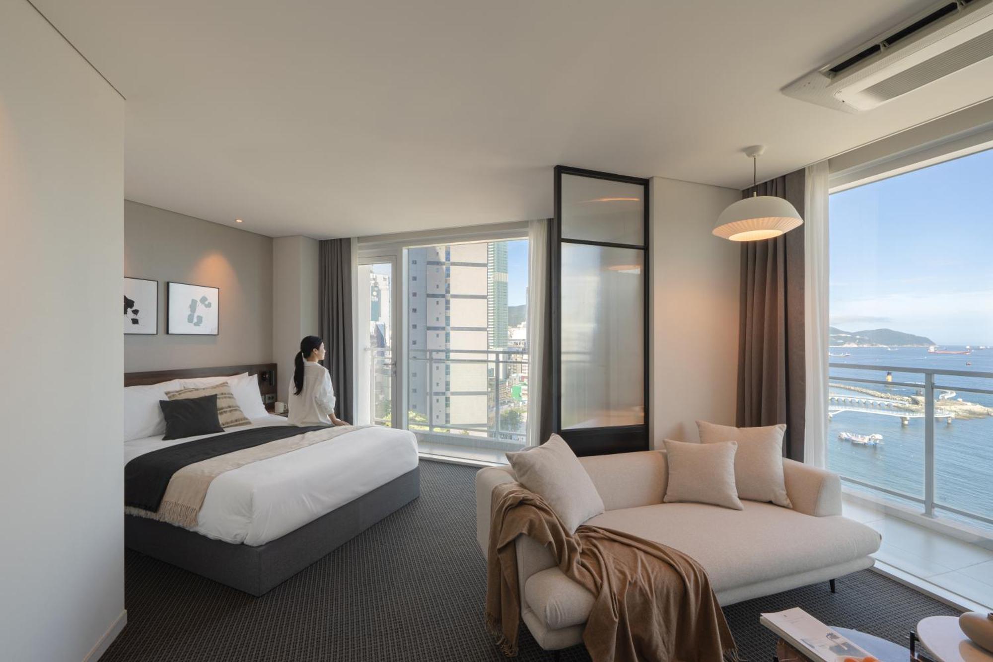 Urbanstay Busan Songdo Beach Екстер'єр фото