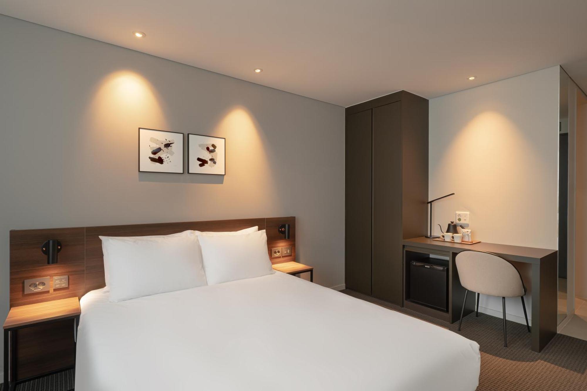 Urbanstay Busan Songdo Beach Екстер'єр фото