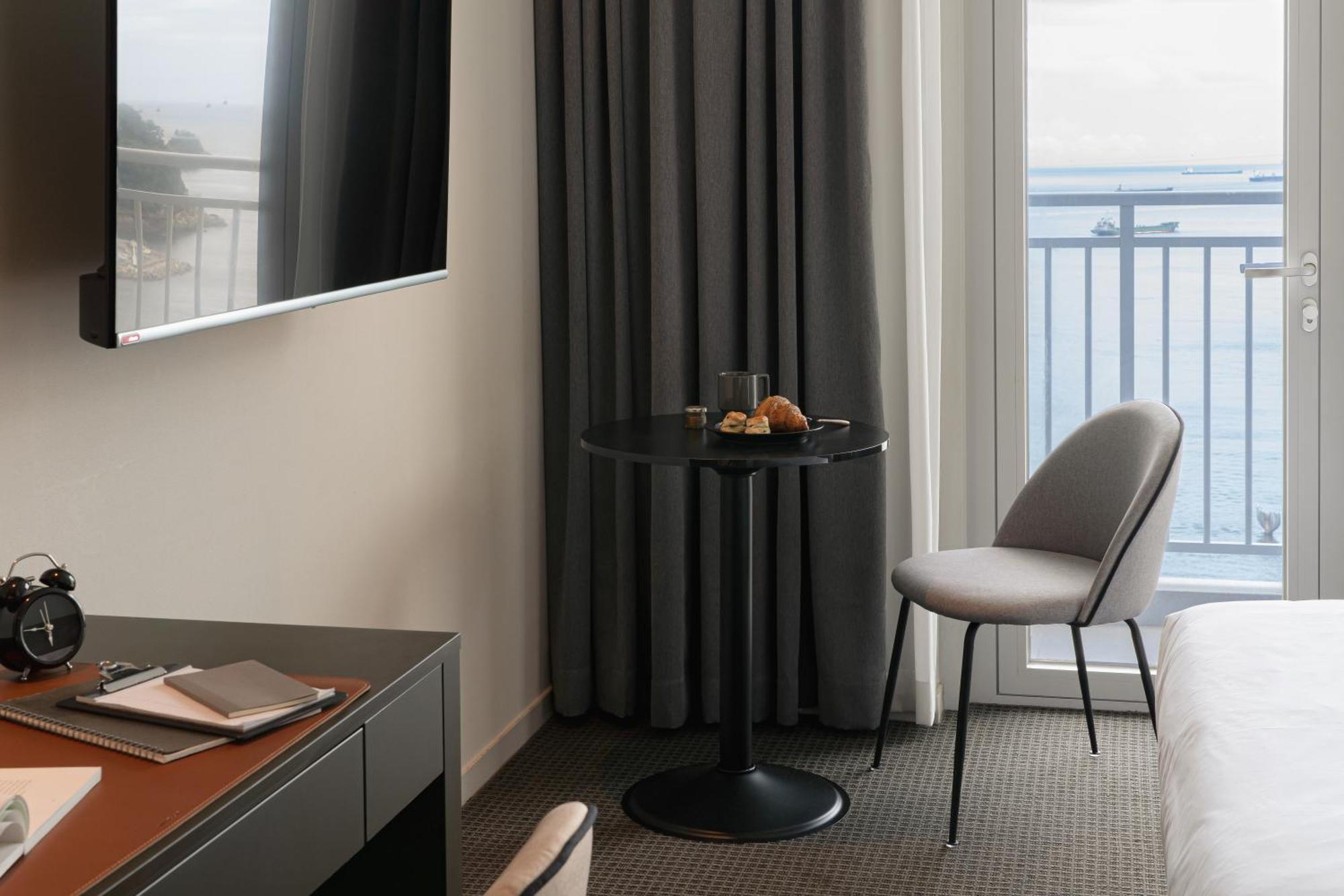 Urbanstay Busan Songdo Beach Екстер'єр фото